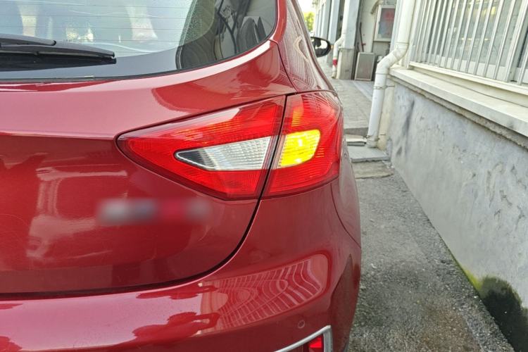 Used JAC Group Refine S2 2015 1.5L CVT Luxury Smart Version Right Rear Taillight