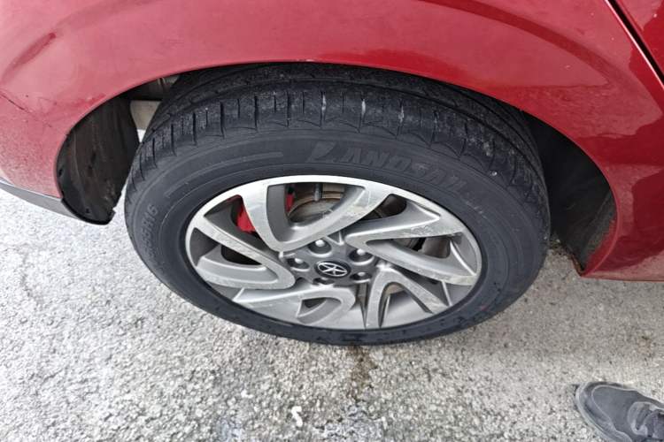 Used JAC Group Refine S2 2015 1.5L CVT Luxury Smart Version Right Rear Wheel Hub