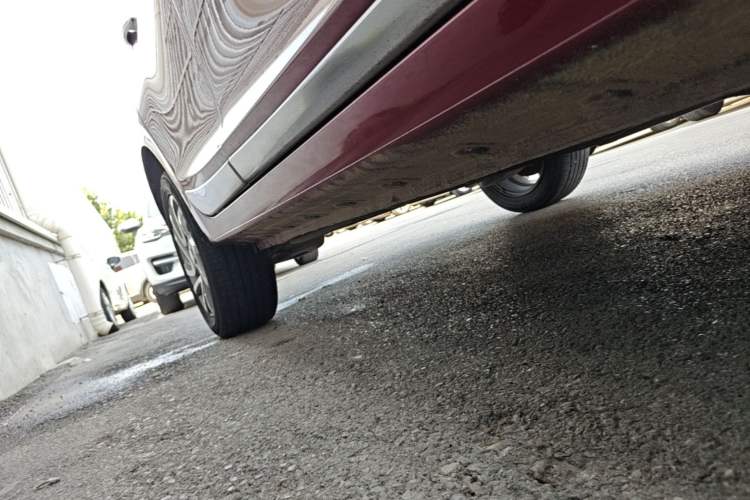 Used JAC Group Refine S2 2015 1.5L CVT Luxury Smart Version Right Side Sill