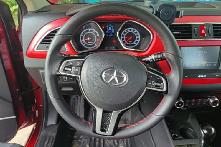 Used JAC Group Refine S2 2015 1.5L CVT Luxury Smart Version Steering Wheel