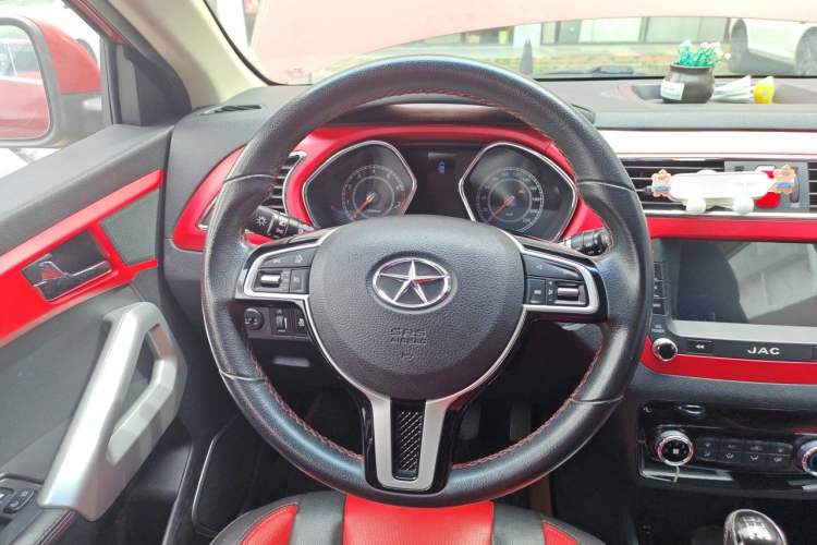 Used JAC Group Refine S2 2015 1.5L Manual Luxury Smart Model Steering Wheel