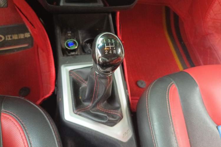 Used JAC Group Refine S2 2015 1.5L Manual Luxury Smart Model Gear Lever