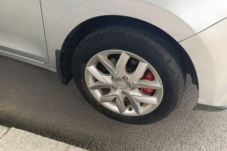 Used JAC Group Refine S2 2015 1.5L Manual Luxury Smart Model Right Front Wheel Hub