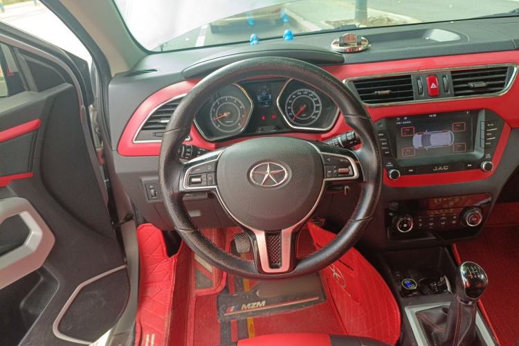Used JAC Group Refine S2 2015 1.5L Manual Luxury Smart Model Steering Wheel