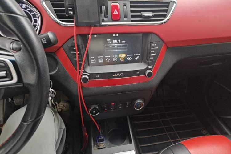 Used JAC Group Refine S2 2015 1.5L Manual Luxury Smart Model Audio And AC Panel