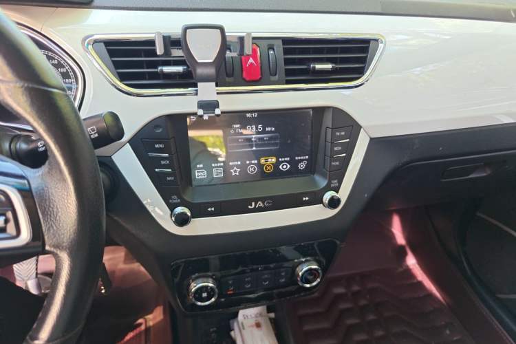 Used JAC Group Refine S2 2015 1.5L Manual Luxury Smart Model Audio And AC Panel