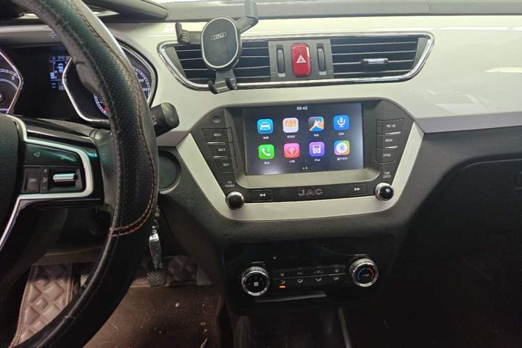 Used JAC Group Refine S2 2015 1.5L Manual Luxury Smart Model Audio And AC Panel