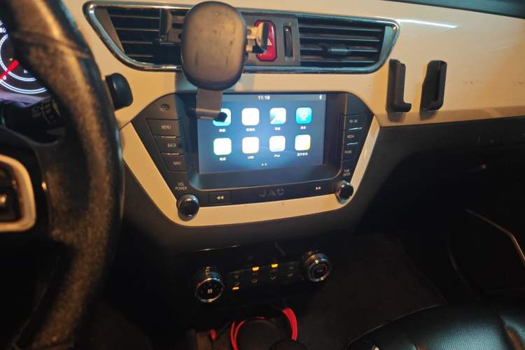 Used JAC Group Refine S2 2015 1.5L CVT Luxury Smart Version Audio And AC Panel