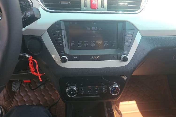 Used JAC Group Refine S2 2015 1.5L Manual Luxury Model Audio And AC Panel