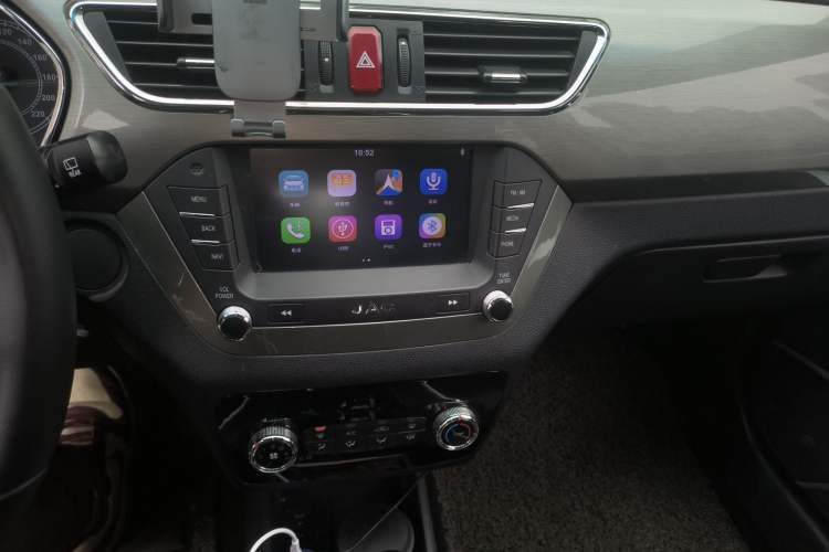 Used JAC Group Refine S2 2015 1.5L CVT Luxury Smart Version Audio And AC Panel