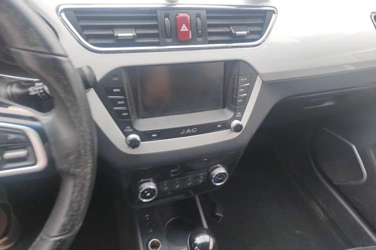 Used JAC Group Refine S2 2015 1.5L CVT Luxury Smart Version Audio And AC Panel