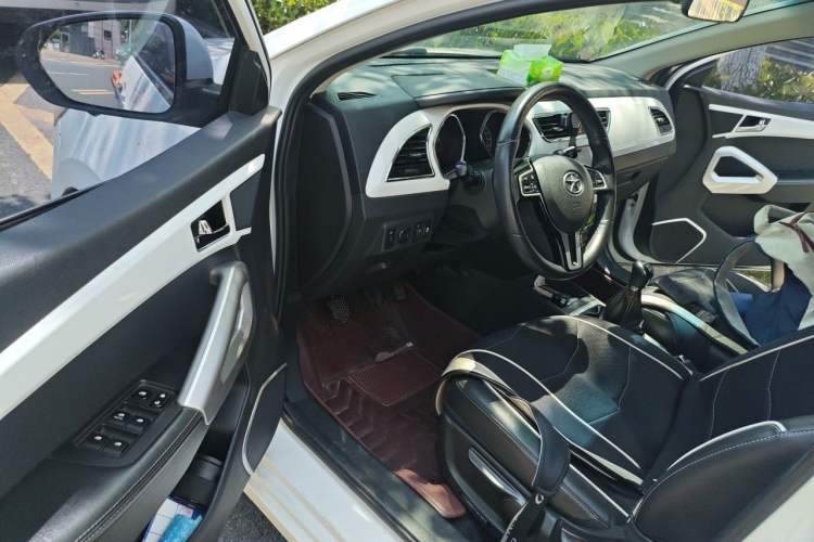 Used JAC Group Refine S2 2015 1.5L Manual Luxury Smart Model Driver Seat