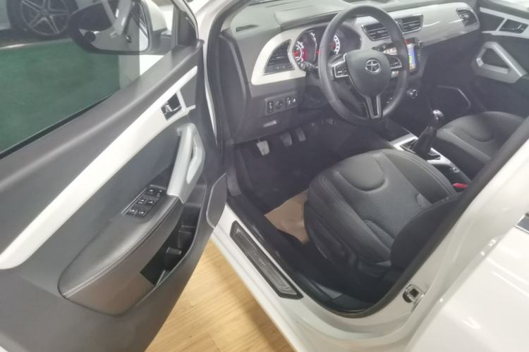 Used JAC Group Refine S2 2015 1.5L Manual Luxury Model Driver Seat