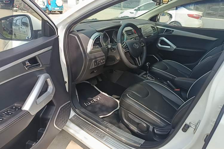 Used JAC Group Refine S2 2015 1.5L CVT Luxury Edition Driver Seat