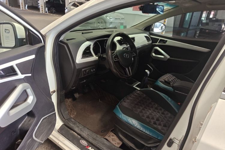 Used JAC Group Refine S2 2015 1.5L Manual Luxury Smart Model Driver Seat