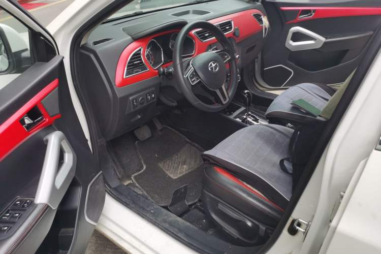 Used JAC Group Refine S2 2015 1.5L CVT Luxury Smart Version Driver Seat