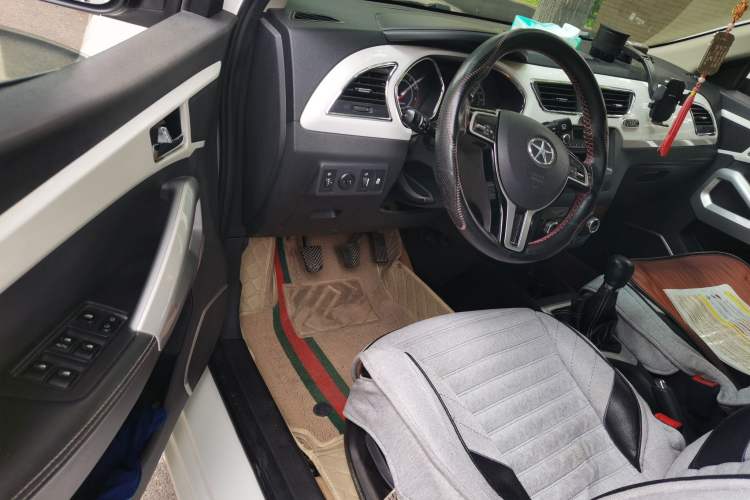 Used JAC Group Refine S2 2015 1.5L Manual Luxury Model Driver Seat