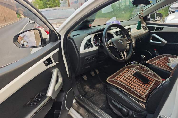 Used JAC Group Refine S2 2015 1.5L Manual Luxury Smart Model Driver Seat