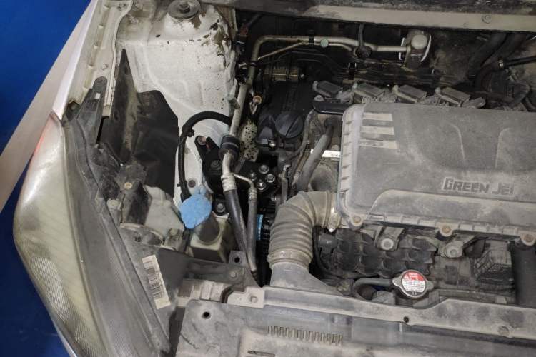 Used JAC Group Refine S2 2015 1.5L CVT Luxury Edition Engine Bay Right