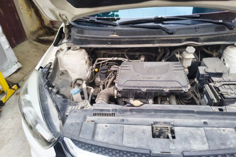 Used JAC Group Refine S2 2015 1.5L CVT Luxury Edition Engine Bay Right