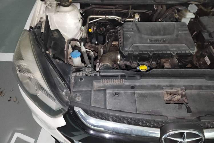 Used JAC Group Refine S2 2015 1.5L CVT Luxury Edition Engine Bay Right