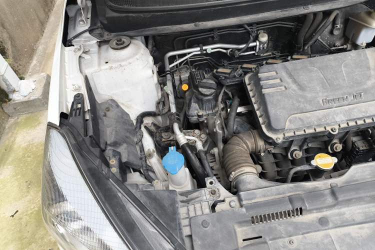 Used JAC Group Refine S2 2015 1.5L Manual Luxury Smart Model Engine Bay Right