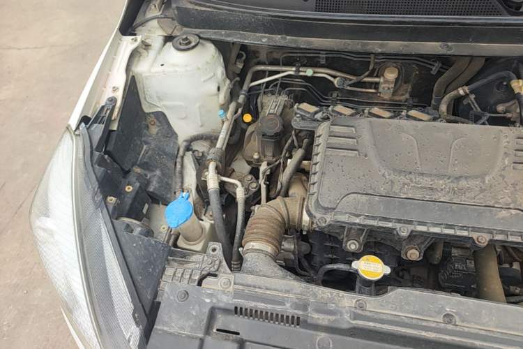 Used JAC Group Refine S2 2015 1.5L CVT Luxury Smart Version Engine Bay Right