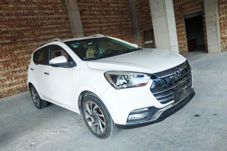 Used JAC Group Refine S2 2015 1.5L CVT Luxury Smart Version Front Right 45 Deg