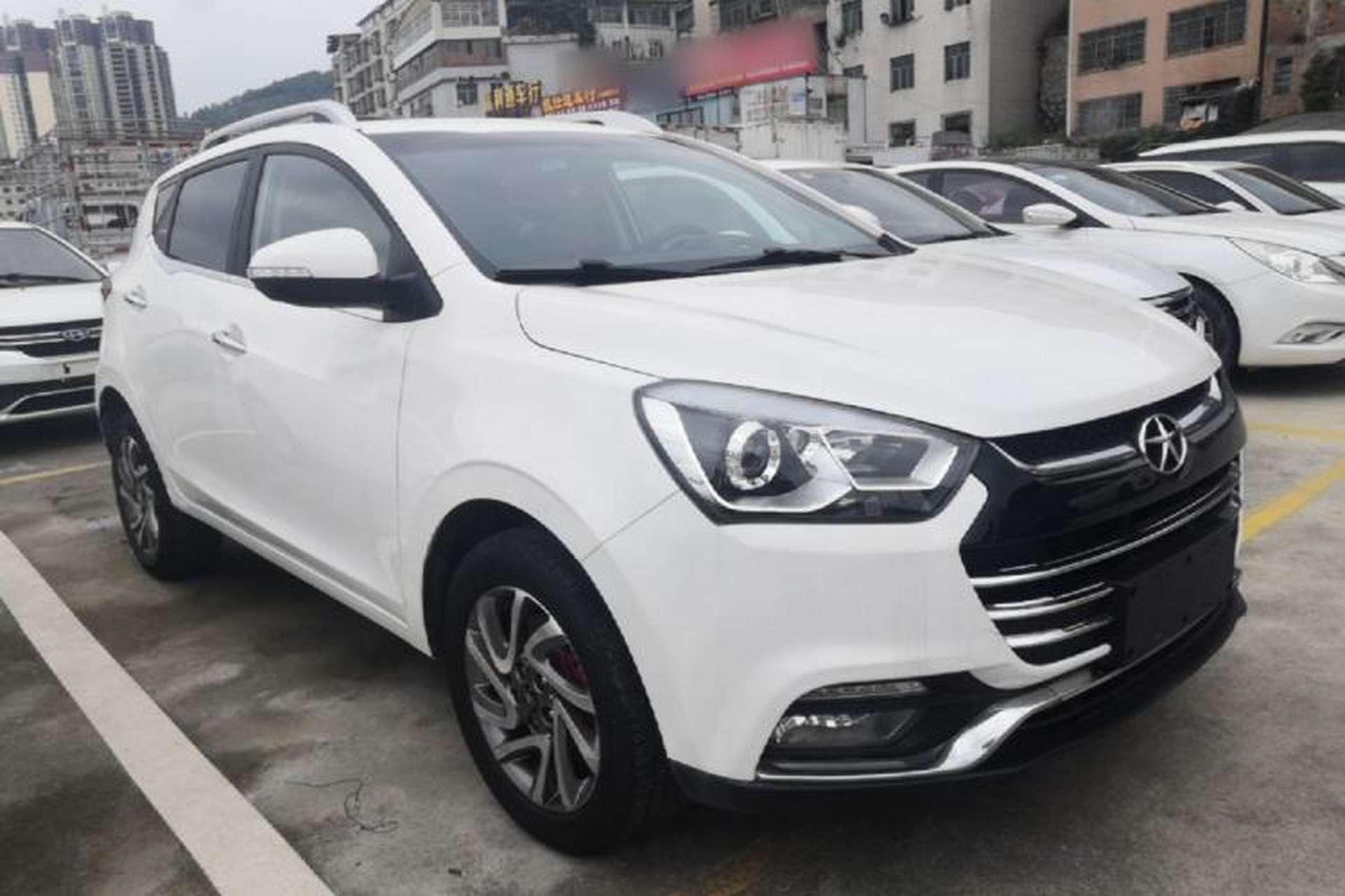 Used JAC Group Refine S2 2015 1.5L Manual Luxury Smart Model Front Right 45 Deg