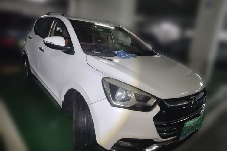 Used JAC Group Refine S2 2015 1.5L Manual Luxury Smart Model Front Right 45 Deg