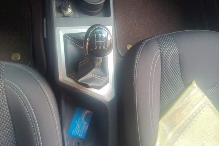 Used JAC Group Refine S2 2015 1.5L Manual Luxury Model Gear Lever