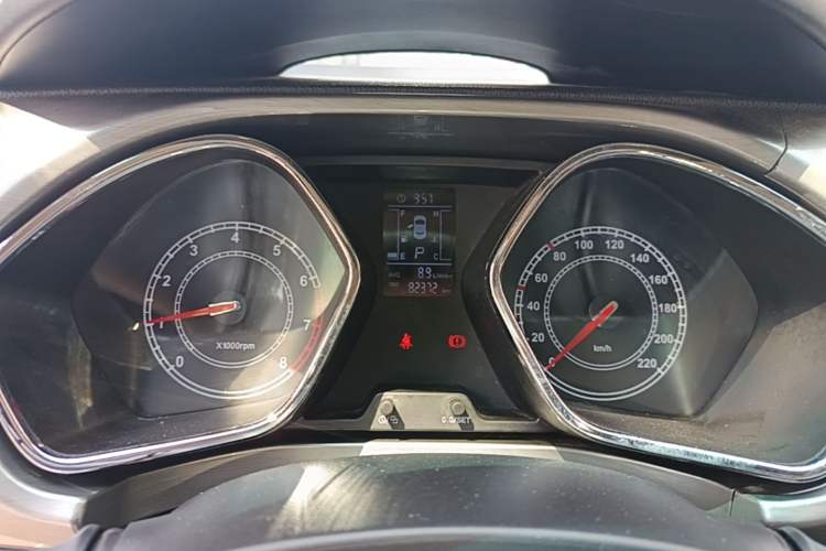 Used JAC Group Refine S2 2015 1.5L CVT Luxury Edition Instrument Cluster