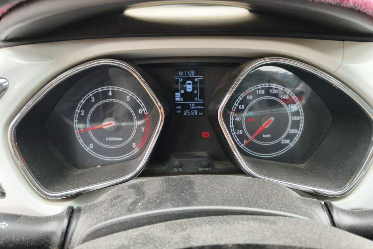 Used JAC Group Refine S2 2015 1.5L Manual Luxury Smart Model Instrument Cluster