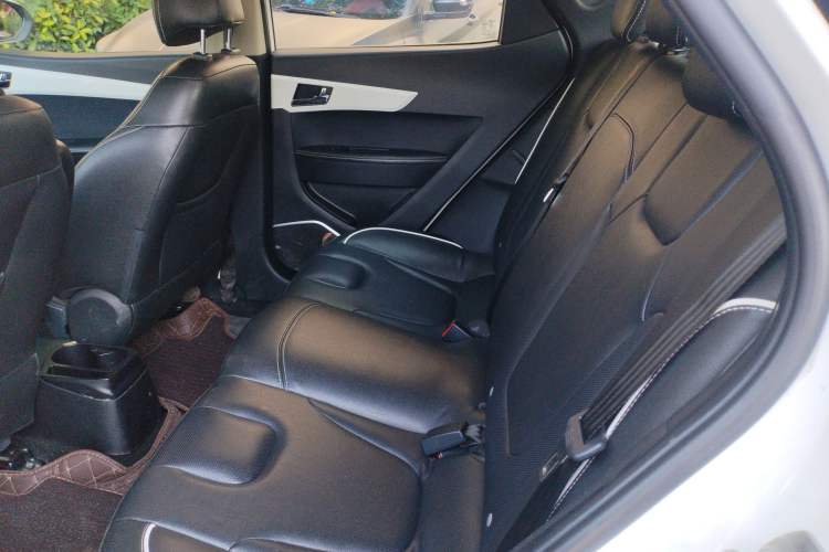 Used JAC Group Refine S2 2015 1.5L CVT Luxury Smart Version Interior 4