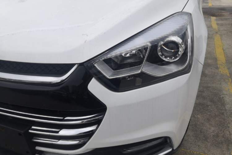 Used JAC Group Refine S2 2015 1.5L Manual Luxury Smart Model Left Front Headlight