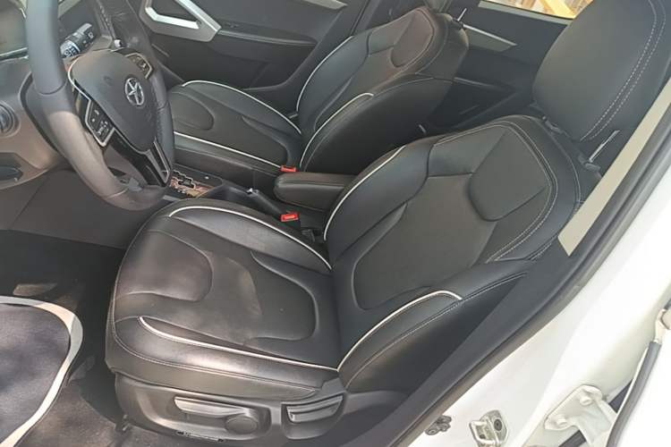 Used JAC Group Refine S2 2015 1.5L CVT Luxury Edition Left Front Seat