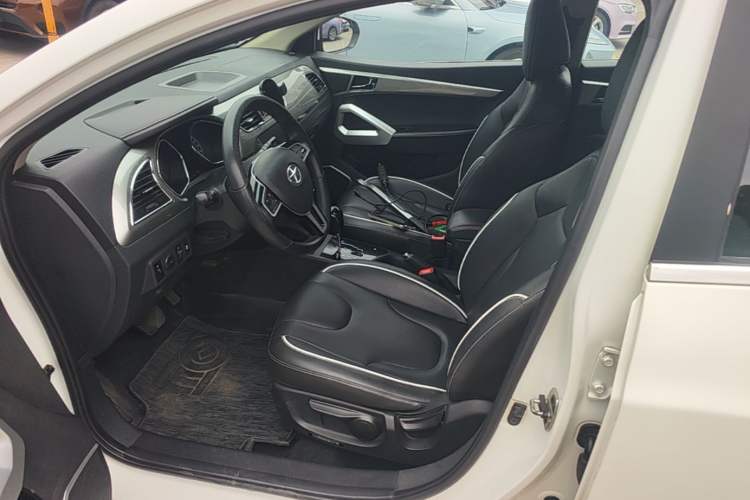 Used JAC Group Refine S2 2015 1.5L CVT Luxury Smart Version Left Front Seat