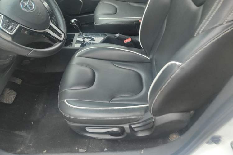 Used JAC Group Refine S2 2015 1.5L CVT Luxury Smart Version Left Front Seat