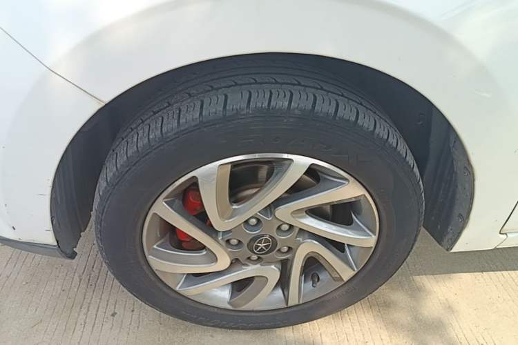 Used JAC Group Refine S2 2015 1.5L CVT Luxury Edition Left Front Wheel Hub