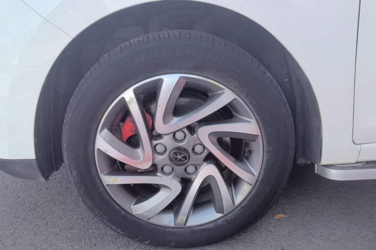 Used JAC Group Refine S2 2015 1.5L CVT Luxury Smart Version Left Front Wheel Hub