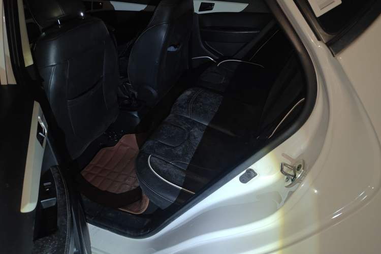 Used JAC Group Refine S2 2015 1.5L Manual Luxury Smart Model Left Rear Seat