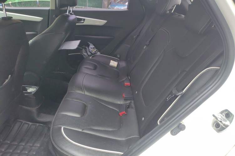 Used JAC Group Refine S2 2015 1.5L CVT Luxury Smart Version Left Rear Seat