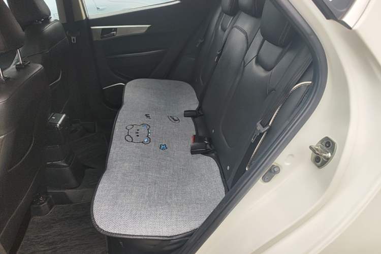 Used JAC Group Refine S2 2015 1.5L CVT Luxury Smart Version Left Rear Seat