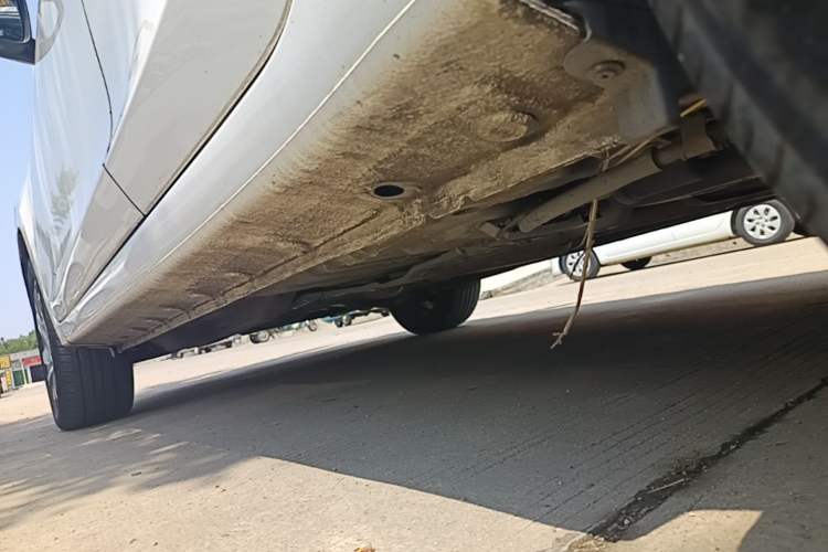 Used JAC Group Refine S2 2015 1.5L CVT Luxury Edition Left Side Sill