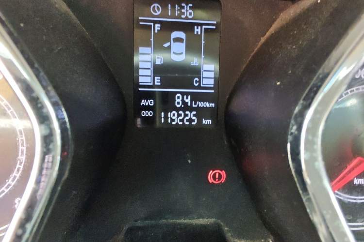 Used JAC Group Refine S2 2015 1.5L Manual Luxury Smart Model Odometer Close Up
