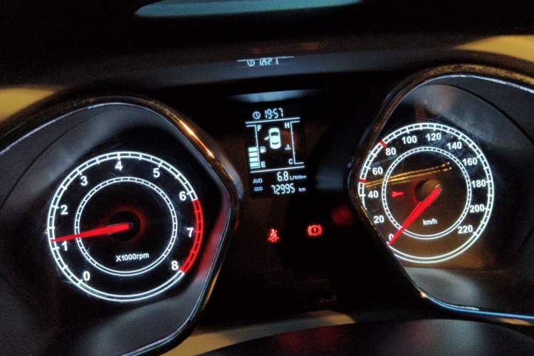 Used JAC Group Refine S2 2015 1.5L Manual Luxury Model Odometer Close Up