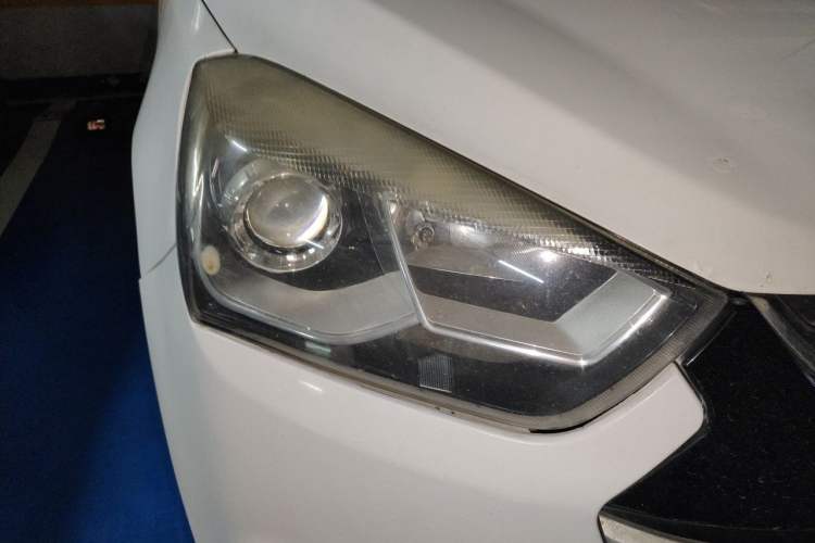 Used JAC Group Refine S2 2015 1.5L CVT Luxury Edition Right Front Headlight