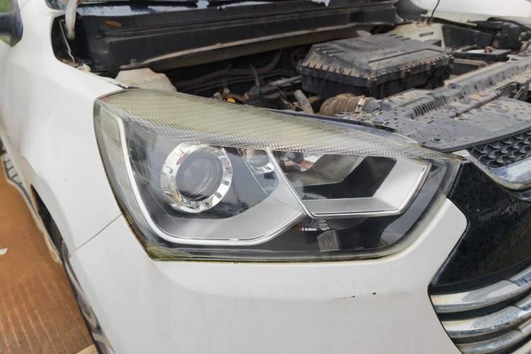 Used JAC Group Refine S2 2015 1.5L Manual Luxury Smart Model Right Front Headlight