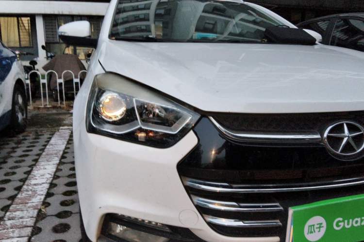 Used JAC Group Refine S2 2015 1.5L Manual Luxury Model Right Front Headlight