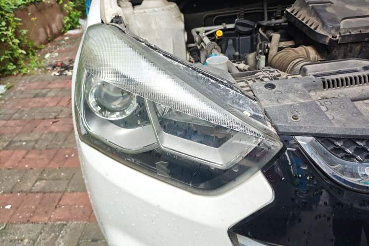 Used JAC Group Refine S2 2015 1.5L Manual Luxury Smart Model Right Front Headlight